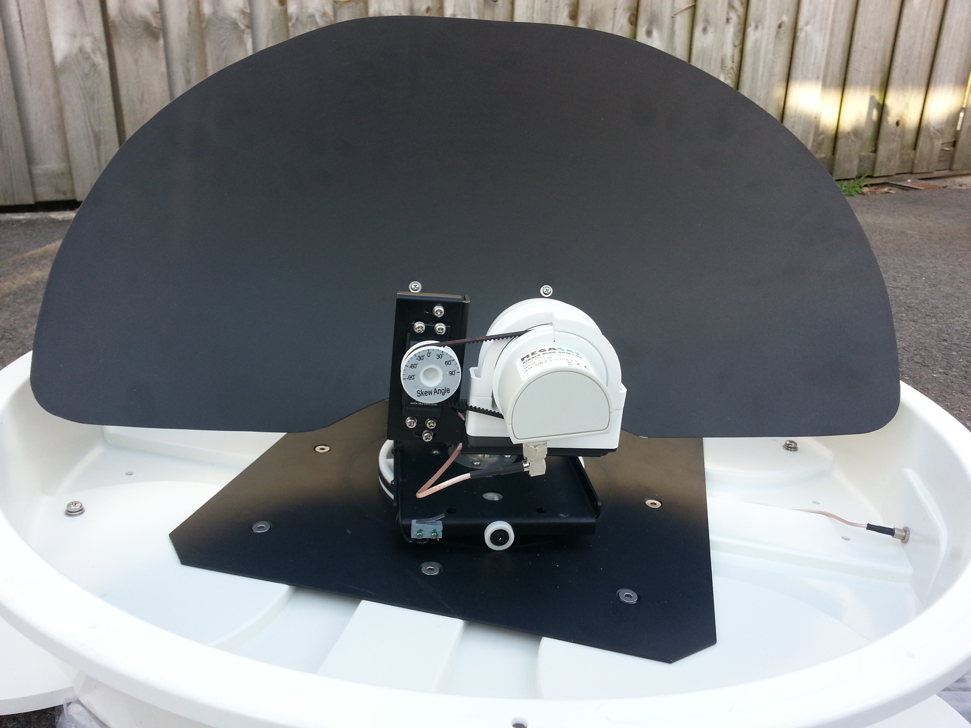 antenne motoris&eacute;e 1